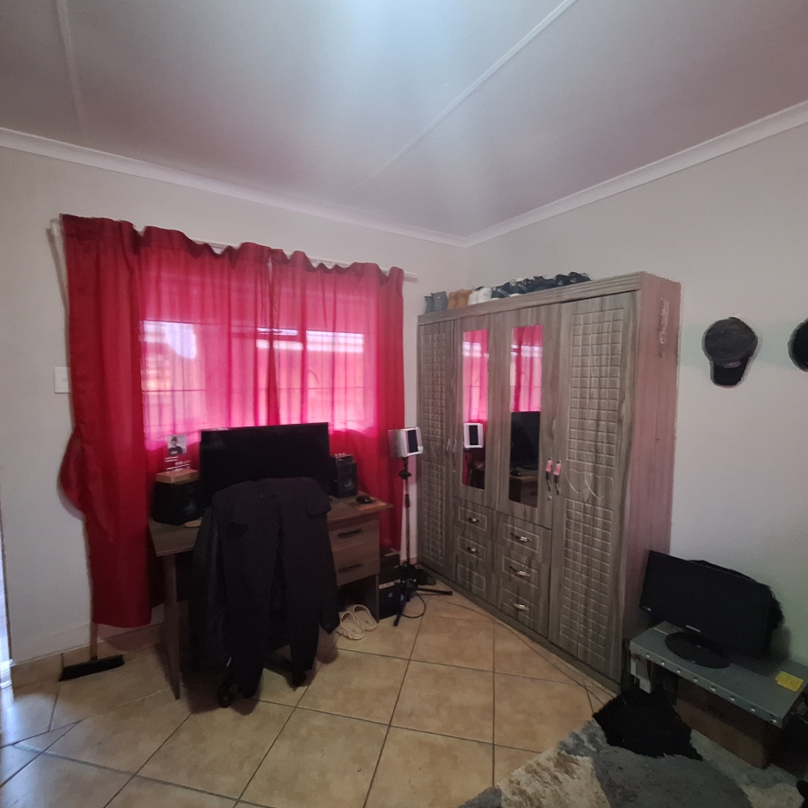 To Let 1 Bedroom Property for Rent in Ezibeleni Eastern Cape